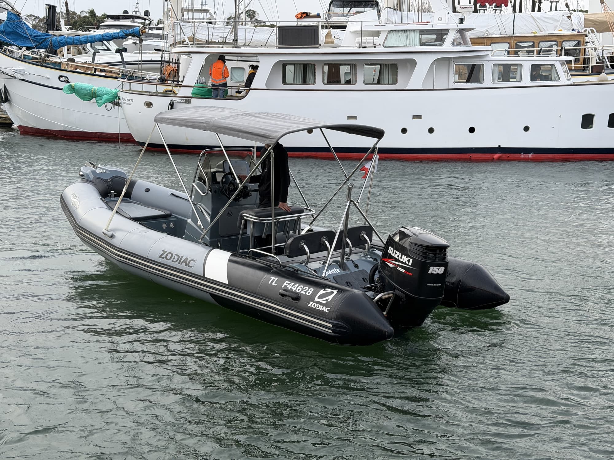 Comparatif Zodiac Medline vs Zodiac Open d'occasion - Sea Riders Marines de Cogolin