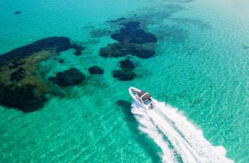 Zodiac Medline 7.5 en location : le modèle idéal pour explorer le Golfe de Saint-Tropez
